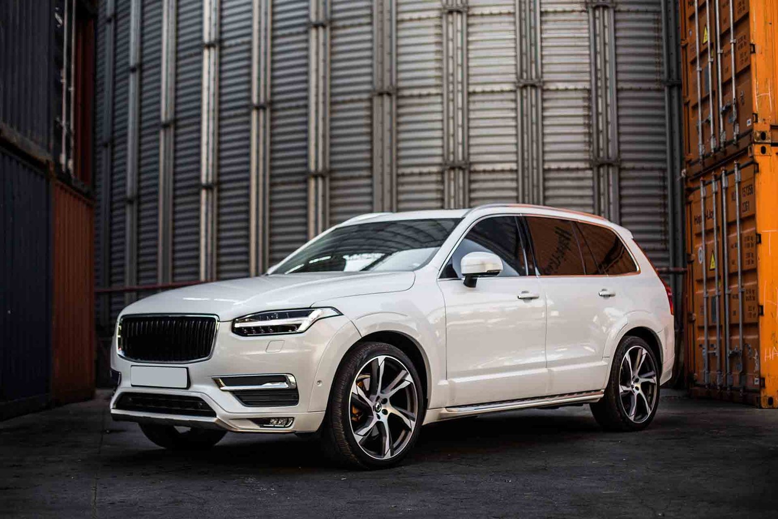 Why you should consider renting a luxury car for your next trip